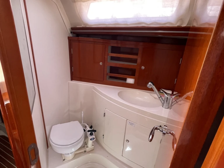 Alquiler de barcos Genova barato de Hanse 411