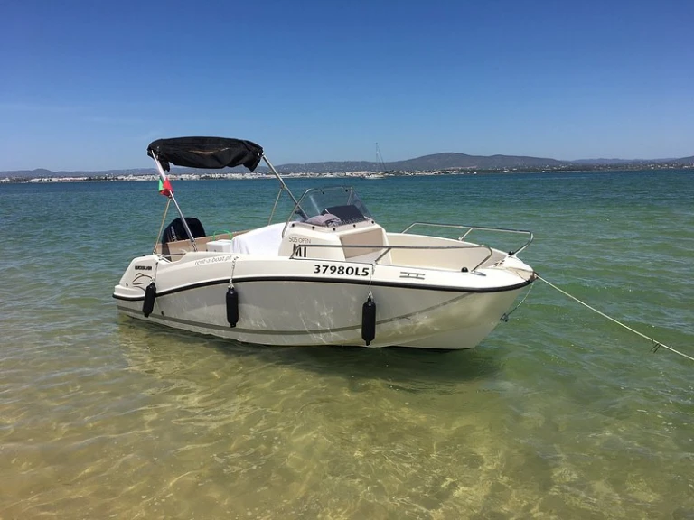 Alquiler de Quicksilver Activ 505 Open en Olhão