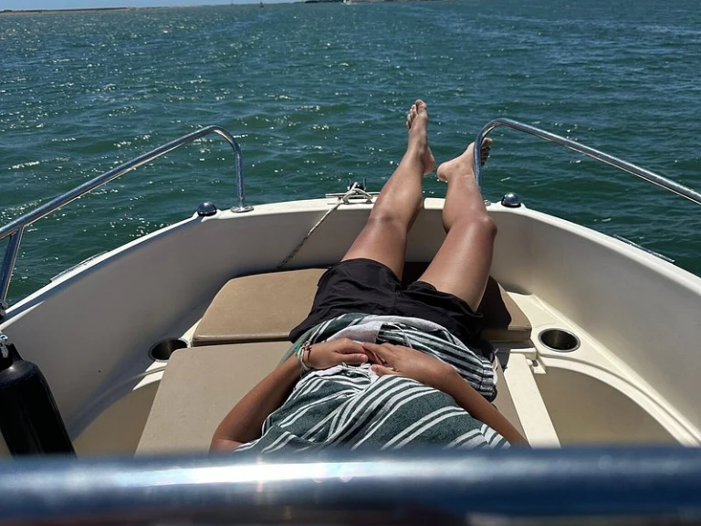 Alquiler de embarcaciones Quicksilver Activ 505 Open enOlhão en Samboat