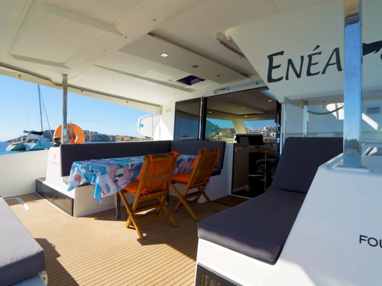 Alquiler de embarcaciones Fountaine Pajot Lucia 40 enRangiroa en Samboat
