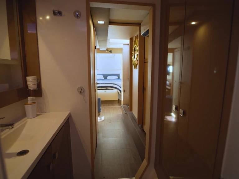 Alquiler Catamarán Fountaine Pajot con o sin  título de navegación
