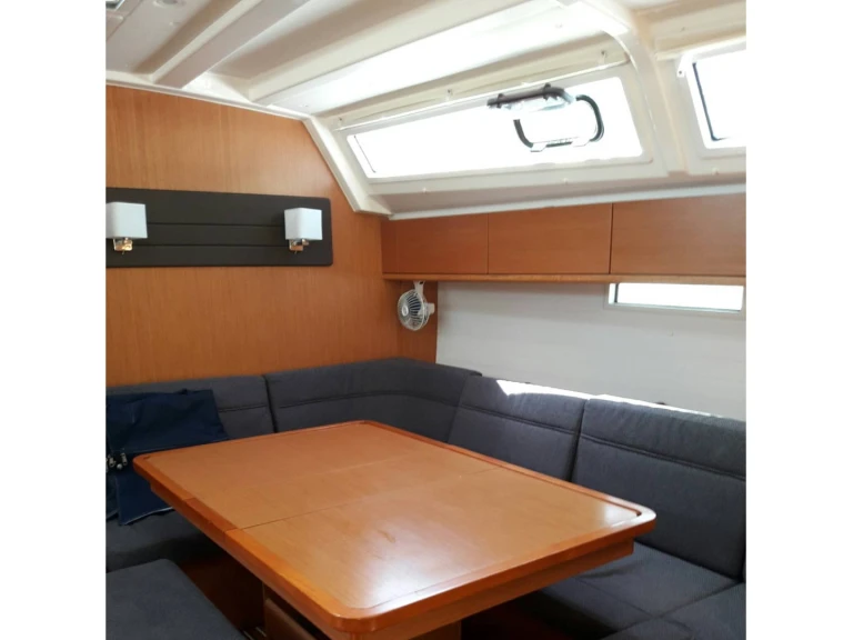 Velero para alquilar Lefkáda al mejor precio