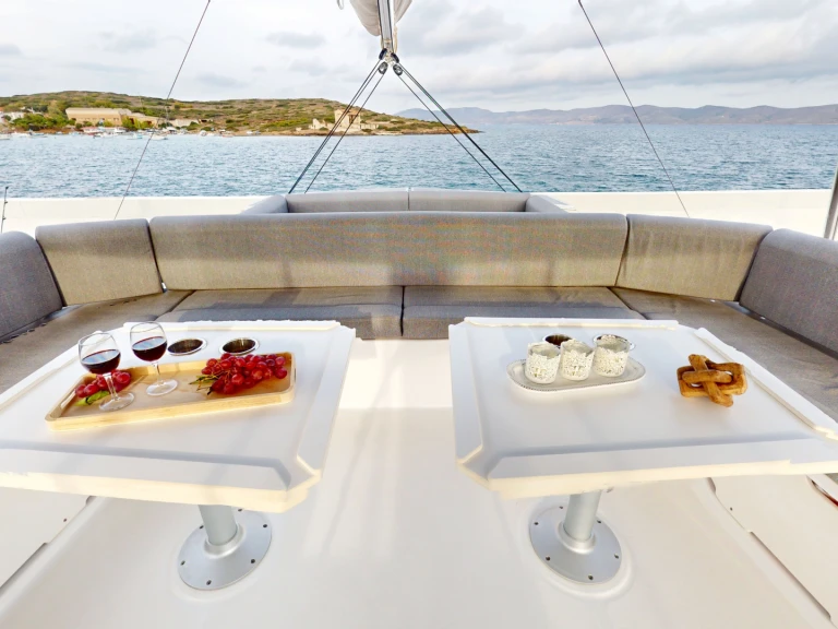 Alquiler de barcos Lávrio barato de Bali 5.4