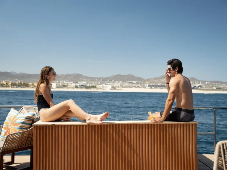 Alquiler Lancha Custom Made con o sin  título de navegación