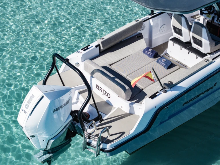 Axopar 25 de alquiler a Santa Eulària des Riu