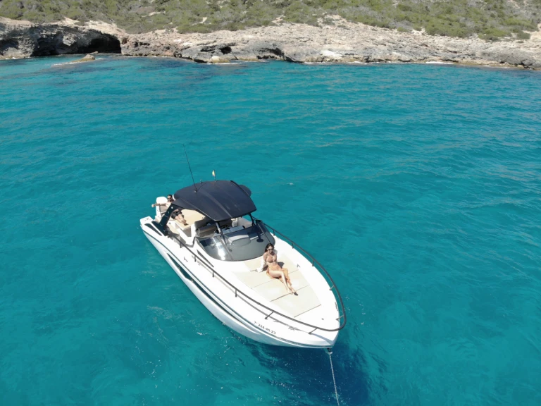 Alquiler de barcos Marina Botafoch barato de Regina 34