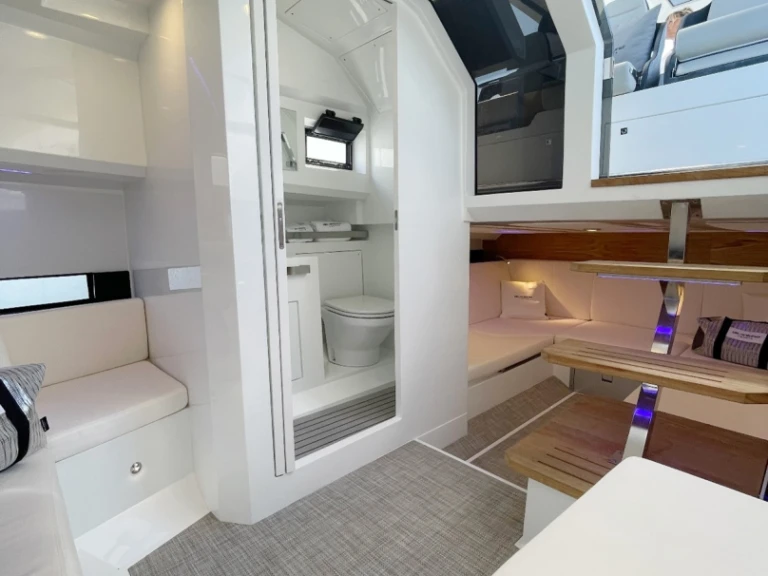 Alquiler Lancha en Marina Botafoch - De Antonio d36