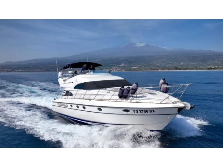 Alquiler Riposto - Fairline Fairline 55 Fly en SamBoat