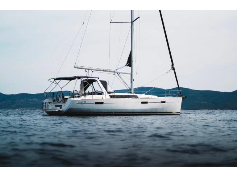 Alquiler de embarcaciones Bénéteau Oceanis 45 enCagliari en Samboat