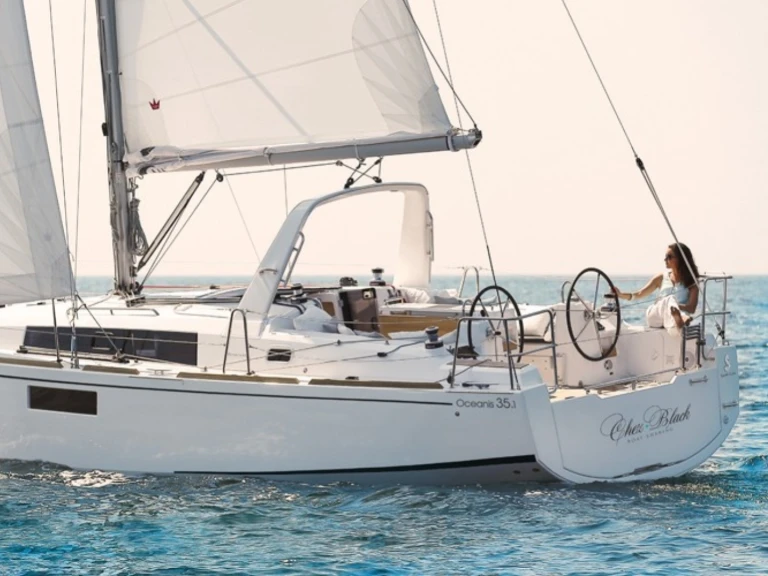 Bénéteau Oceanis 35.1 de alquiler a Cagliari