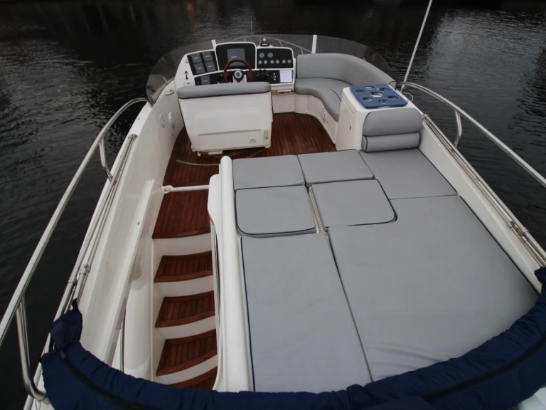 Alquiler de barcos Menton barato de T47