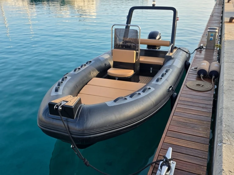 Alquiler de embarcaciones artboat RIB 500 enPortoferraio Port en Samboat