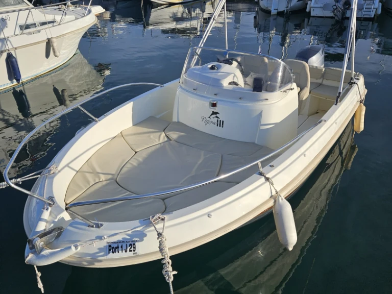 Alquiler de Jeanneau Cap Camarat 5.5 Style en Mandelieu-la-Napoule