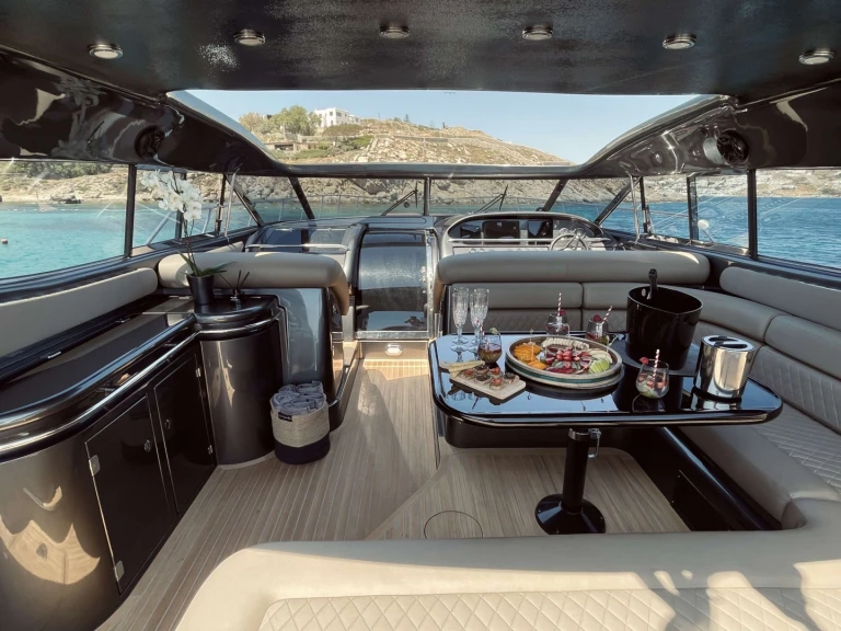Alquiler Yate de lujo Sunseeker con o sin  título de navegación