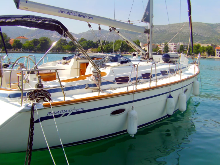 Alquiler de Bavaria Cruiser 46 en Trogir