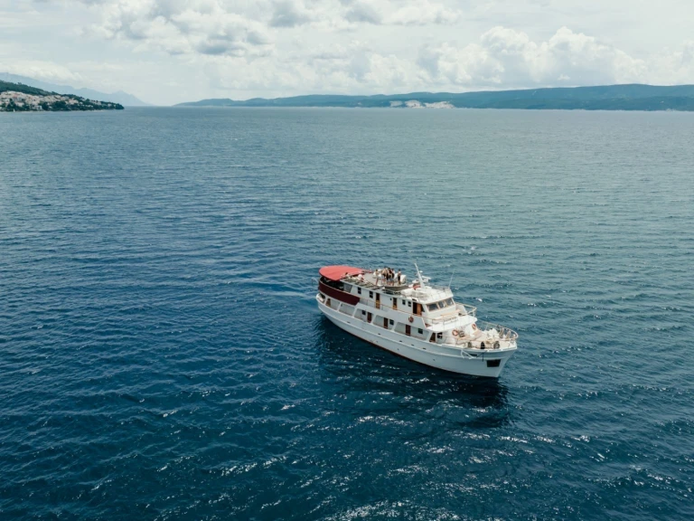 Alquiler Lancha en Omiš - Betina Wooden Boat