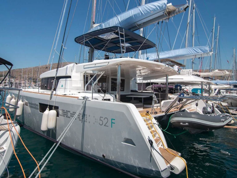 Alquiler de Catamarán, con o sin patrón Lagoon Praslin Island