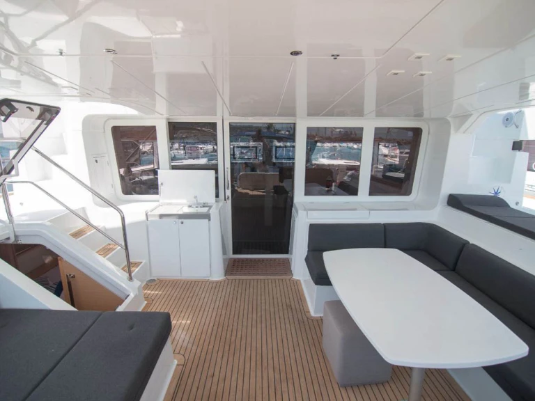 Alquiler Catamarán Lagoon con o sin  título de navegación