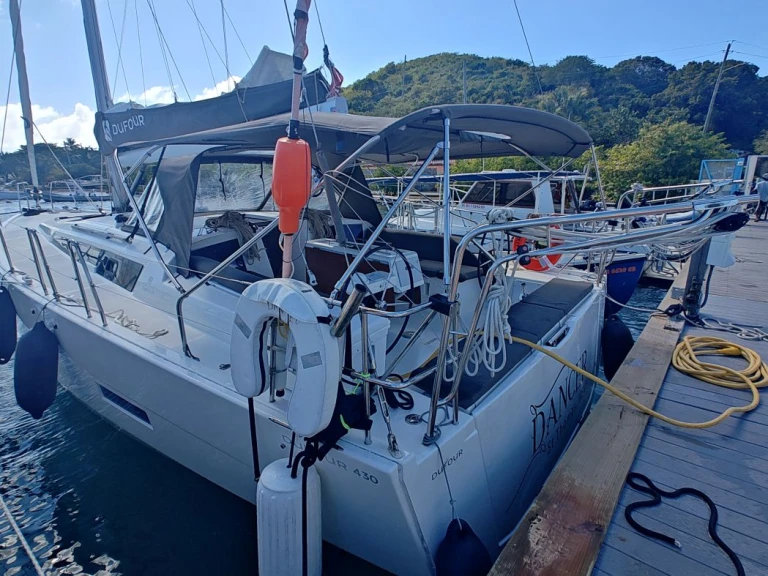 Alquiler de embarcaciones Dufour Dufour 430 enFrenchtown en Samboat