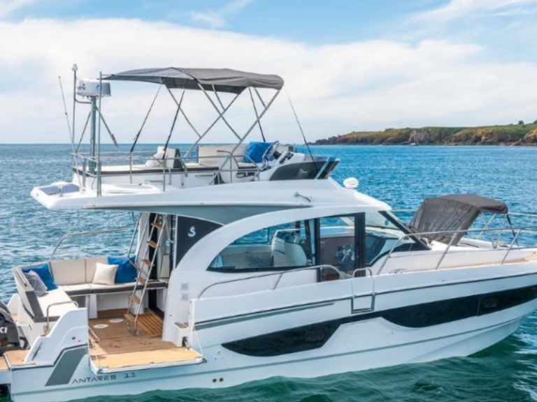 Alquiler de barcos Saint-Mandrier-sur-Mer barato de Antares 11 FLY