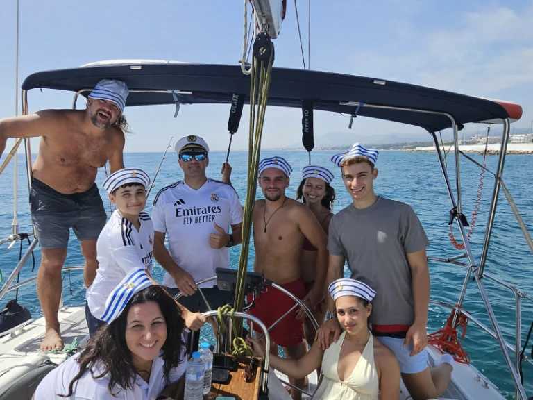 Alquiler Marbella - Elan Elan 37 en SamBoat