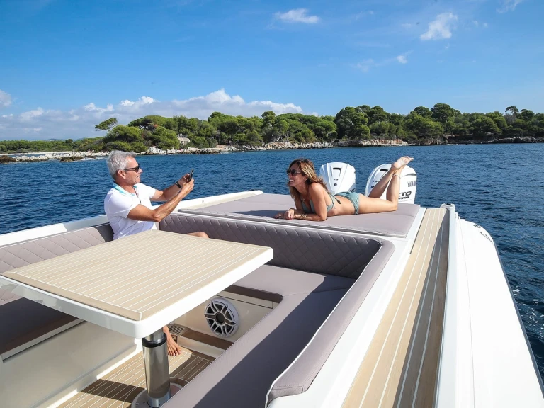 Alquiler de Neumática, con o sin patrón Capelli Marine de Sant'Ambrogio