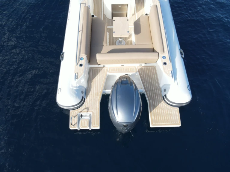 Alquiler Neumática en Marine de Sant'Ambrogio - Capelli 900 sun