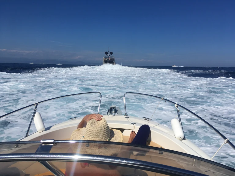 Alquiler de embarcaciones Jeanneau Cap Camarat 7.15 WA enSainte-Maxime en Samboat