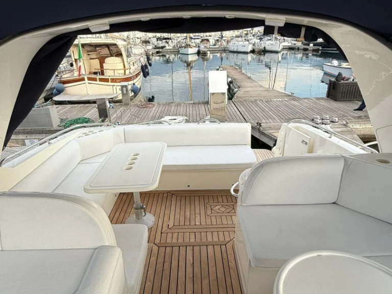 Fireline 41 de alquiler a Castellammare di Stabia