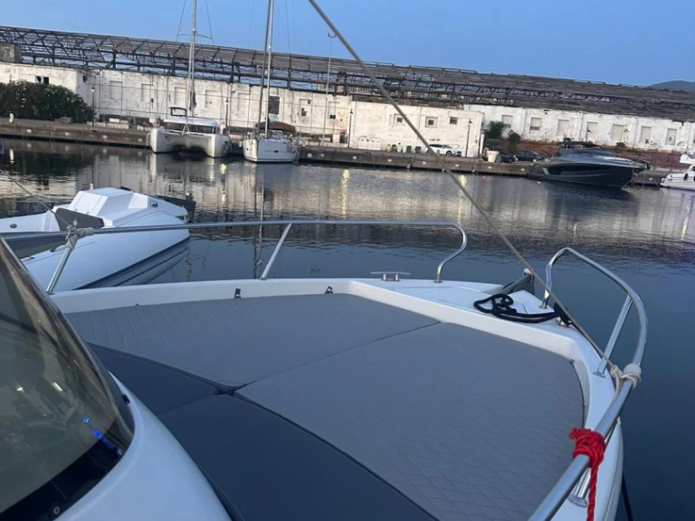 Alquiler Lancha Saver con o sin  título de navegación