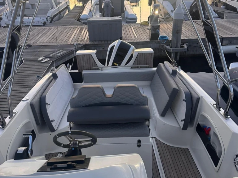 Lancha para alquilar Castellammare di Stabia al mejor precio