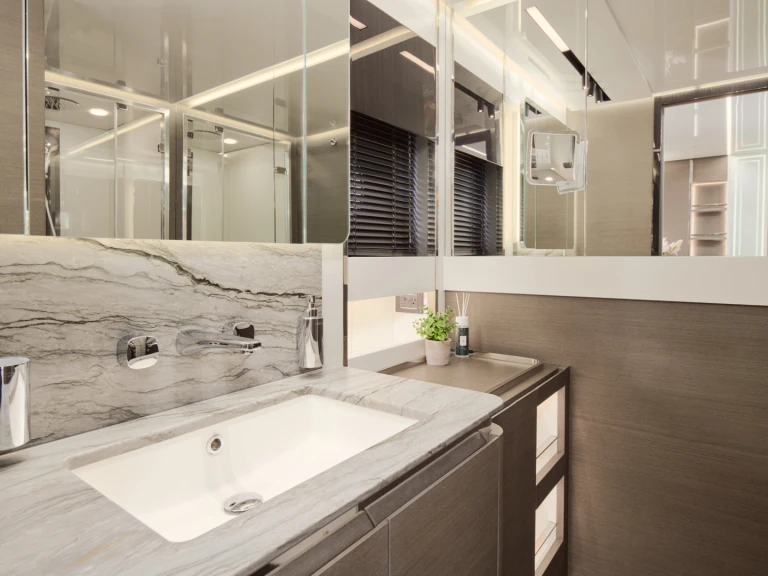 Alquiler de Lancha, con o sin patrón Azimut Seget Donji