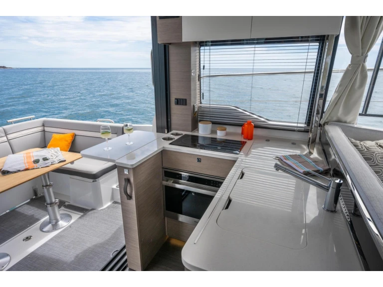 Jeanneau Merry Fisher 1295 de alquiler a Trogir