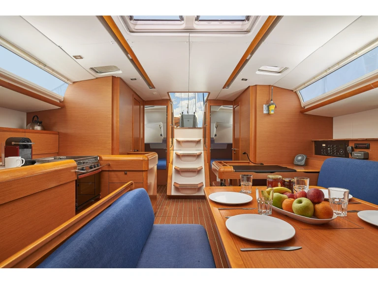 Velero para alquilar Kallithea al mejor precio