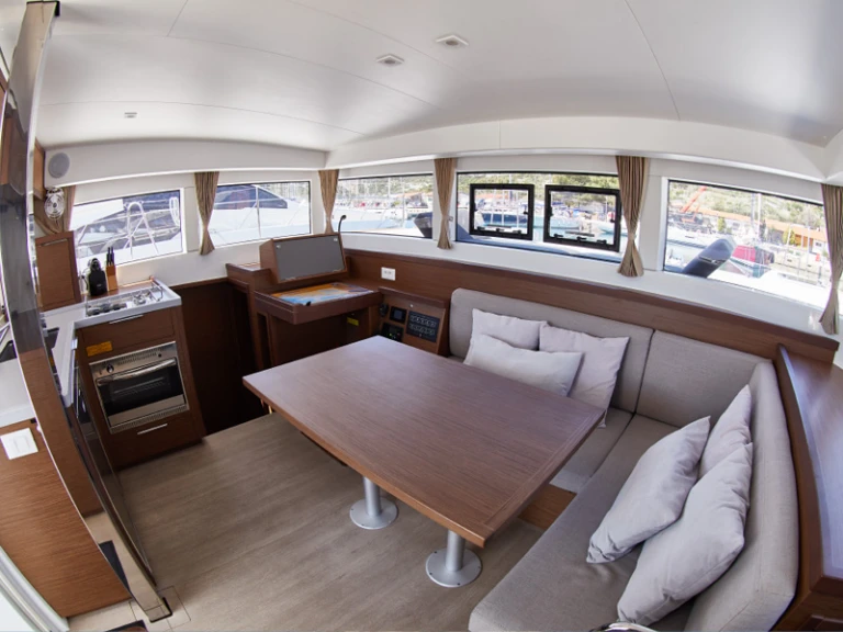 Catamarán para alquilar Pula al mejor precio