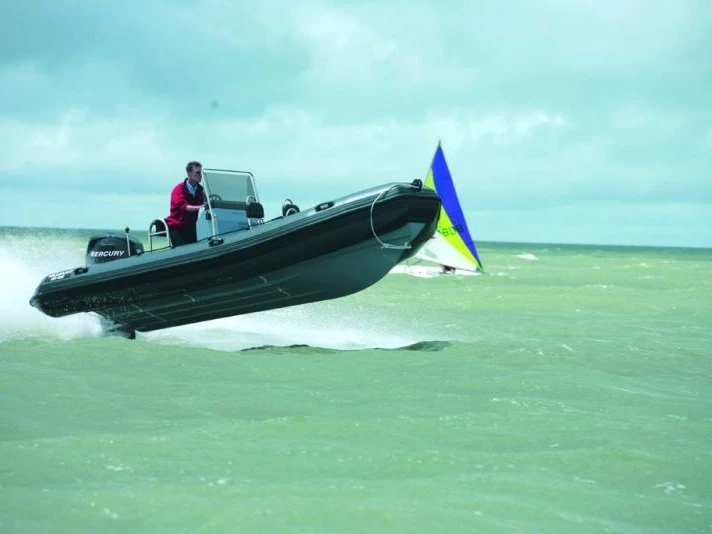 Valiant DR 620 de alquiler a Trébeurden