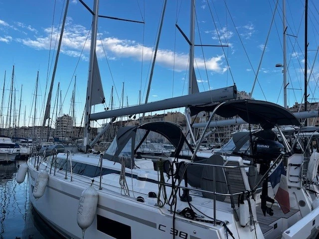 Alquiler de Velero, con o sin patrón Bavaria Marsella