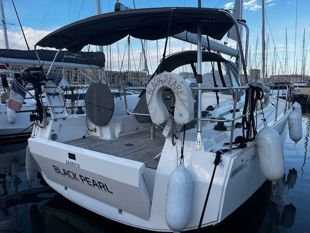 Velero para alquilar Marsella al mejor precio