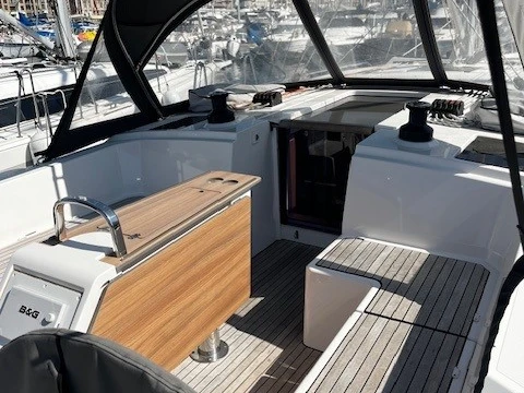 Bavaria Bavaria C42 de alquiler a Marsella