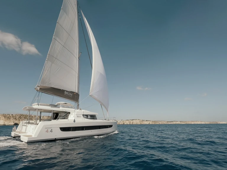 Catamarán para alquilar Sitges al mejor precio