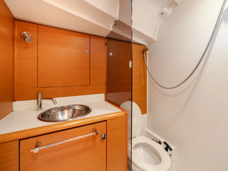 Alquiler de embarcaciones Jeanneau Sun Odyssey 439 enLimassol en Samboat