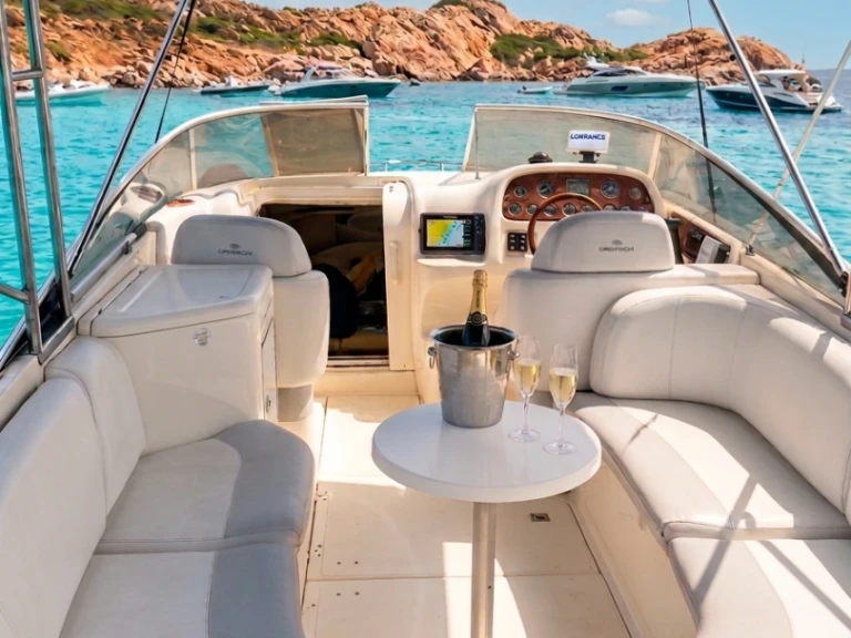 Alquiler Lancha Cranchi con o sin  título de navegación