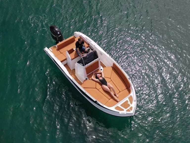 Alquiler de barcos Saint Paul's Bay barato de Nireus CL620