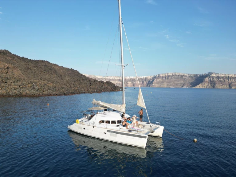 Catamarán para alquilar Paros Port al mejor precio