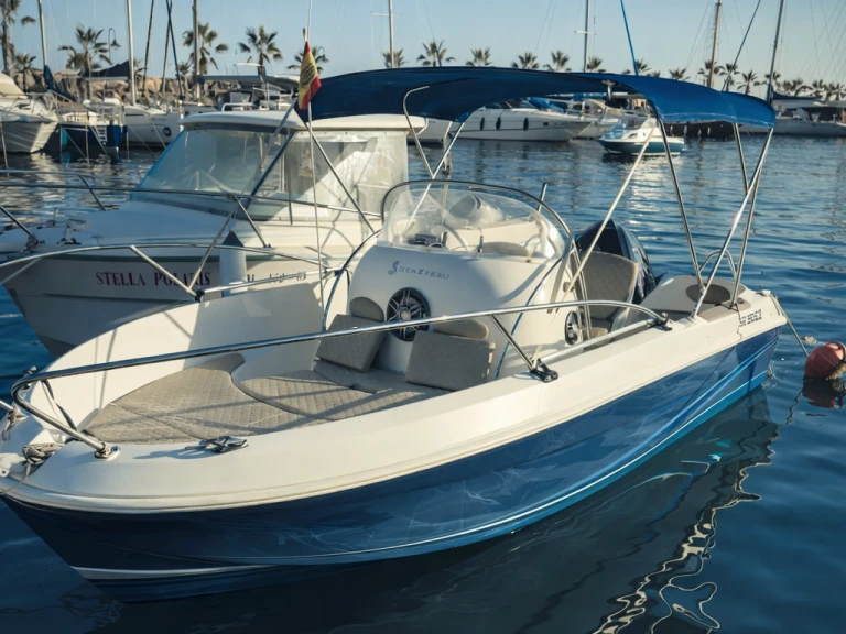 Alquiler de barcos Puerto de Alicante barato de Flyer 550