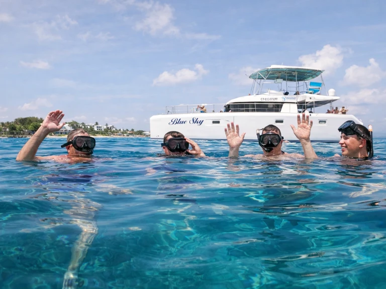 Alquiler Catamarán en Sosúa - Custom Custom