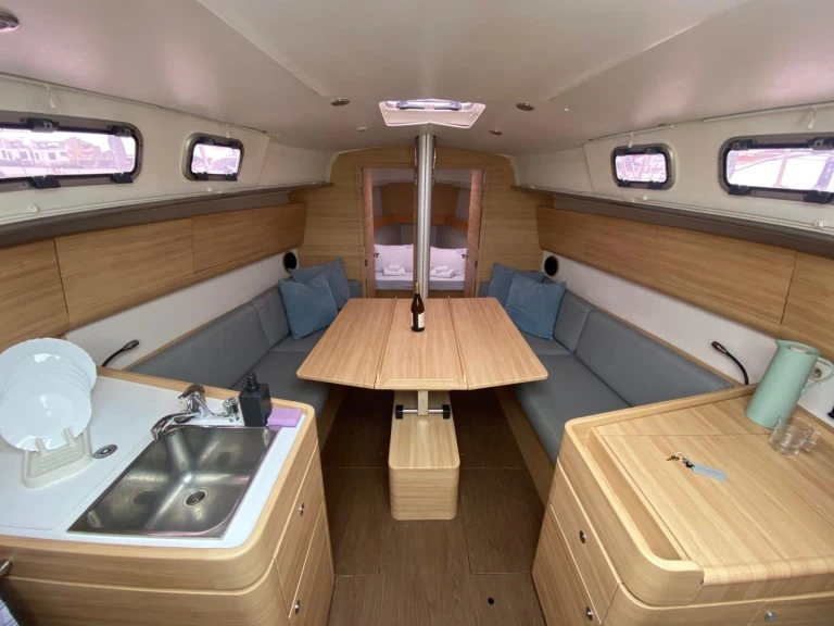 Alquiler de embarcaciones Bénéteau First 35 enJezera en Samboat