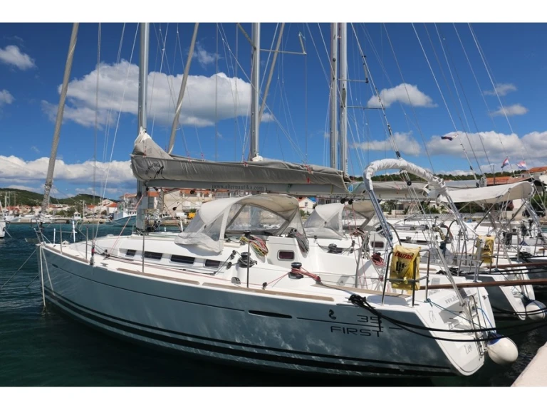 Alquiler de embarcaciones Bénéteau First 35 enJezera en Samboat