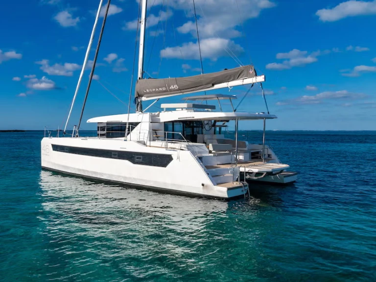 Alquiler Furnari - Leopard Catamarans / Robertson & Caine Leopard 46 - 5 cab. en SamBoat