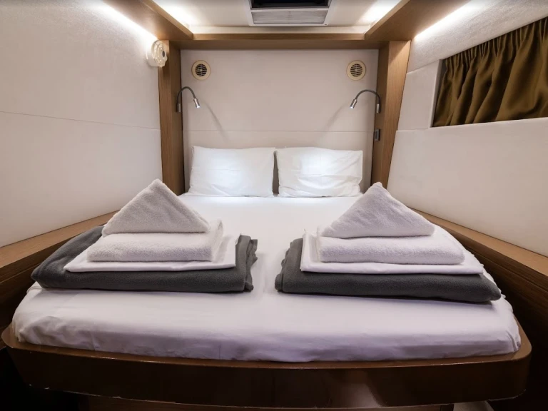 Alquiler Catamarán Lagoon con o sin  título de navegación